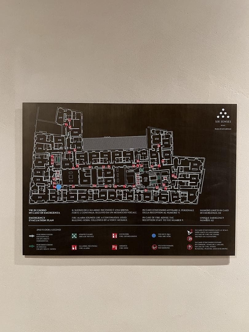Detailed room maps